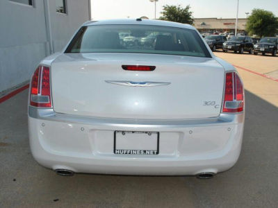 2012 Chrysler 300C  Luxury Series