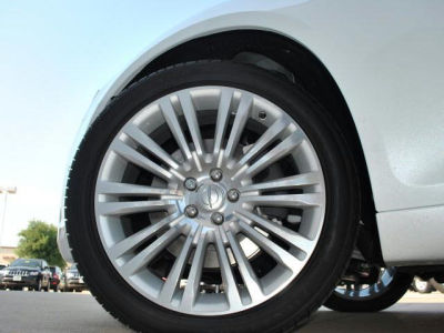 2012 Chrysler 300C  Luxury Series