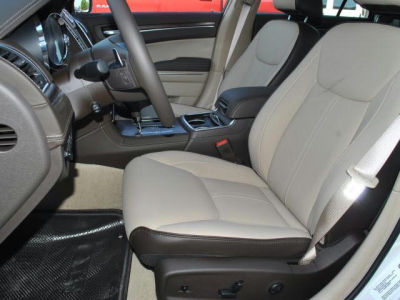 2012 Chrysler 300C  Luxury Series