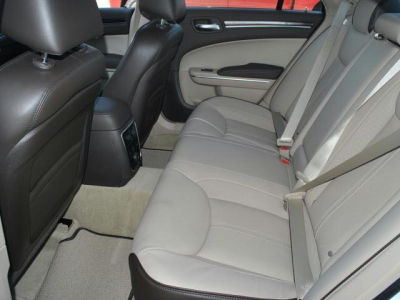 2012 Chrysler 300C  Luxury Series