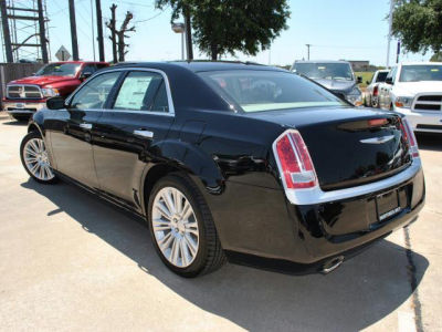 2012 Chrysler 300C  Luxury Series