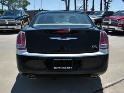 2012 Chrysler 300C  Luxury Series