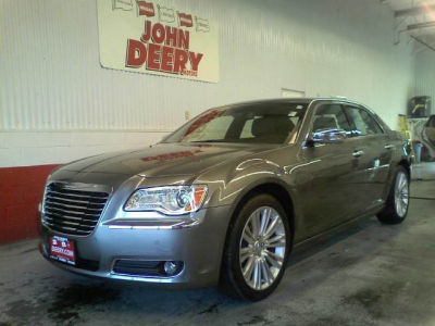 2011 Chrysler 300C  Base