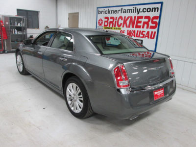 2011 Chrysler 300C  Base