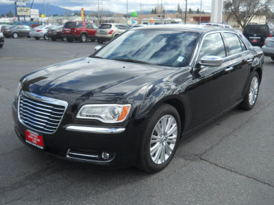 2012 Chrysler 300C  Base