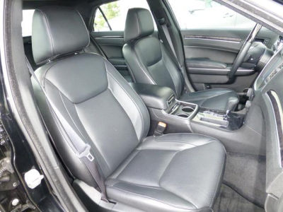 2012 Chrysler 300C  Base