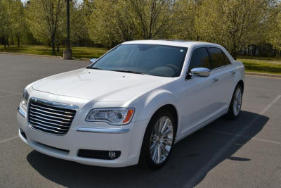 2012 Chrysler 300C  Base