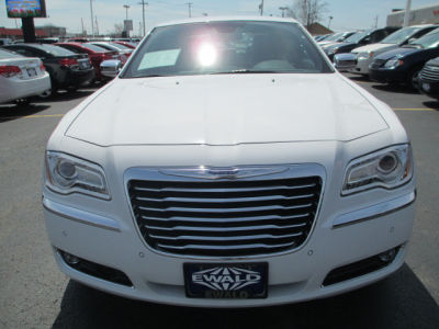 2011 Chrysler 300C  Base