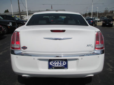 2011 Chrysler 300C  Base