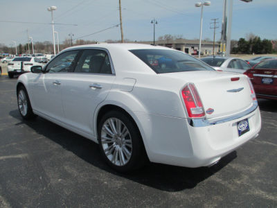2011 Chrysler 300C  Base