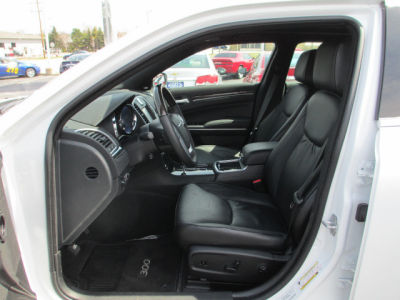 2011 Chrysler 300C  Base