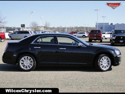 2013 Chrysler 300C  Base