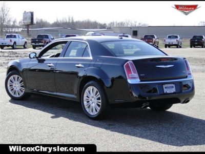 2013 Chrysler 300C  Base