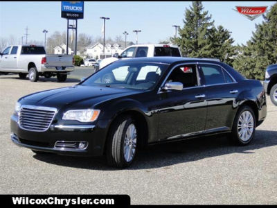 2013 Chrysler 300C  Base
