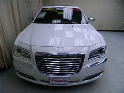 2011 Chrysler 300C  Base