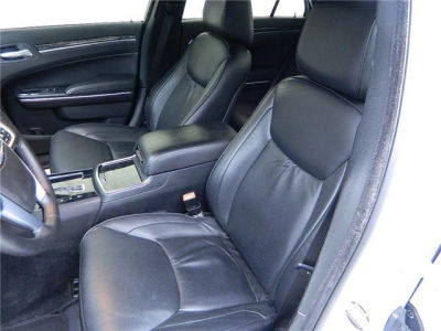 2011 Chrysler 300C  Base