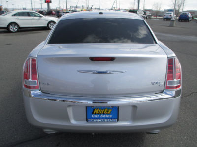 2012 Chrysler 300C  Base