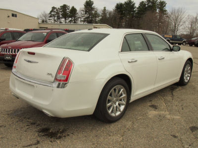 2012 Chrysler 300C  Base