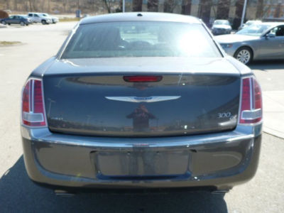 2013 Chrysler 300C  Base