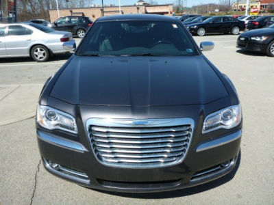 2013 Chrysler 300C  Base
