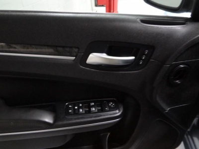 2012 Chrysler 300C  Base