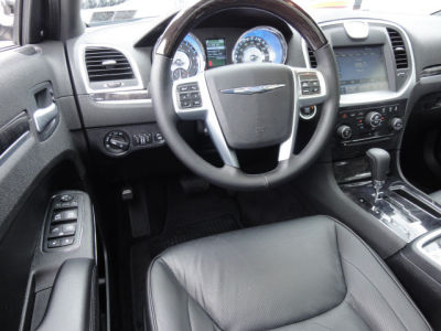 2011 Chrysler 300C  Base