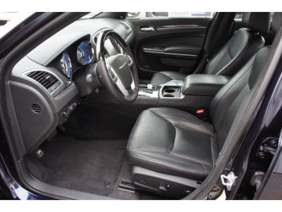 2012 Chrysler 300C  Base