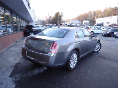 2011 Chrysler 300C  Base