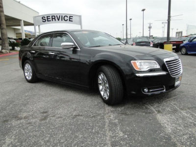 2013 Chrysler 300C  Base