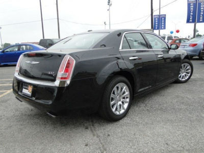 2013 Chrysler 300C  Base