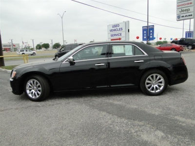 2013 Chrysler 300C  Base