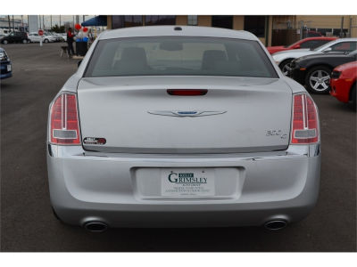2012 Chrysler 300C  Base