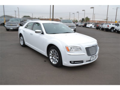 2013 Chrysler 300C  Base