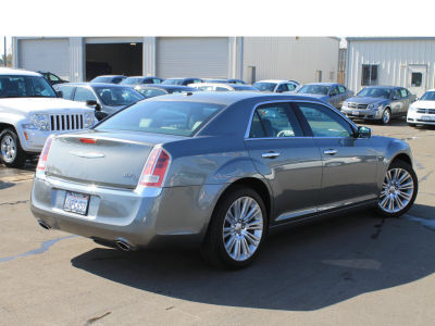 2011 Chrysler 300C  Base