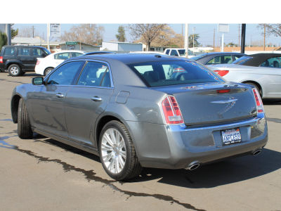 2011 Chrysler 300C  Base