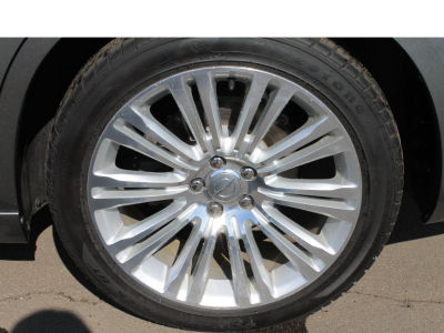 2011 Chrysler 300C  Base