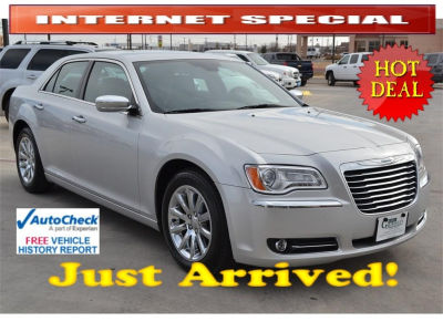 2012 Chrysler 300C  Base