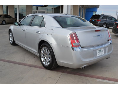 2012 Chrysler 300C  Base