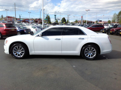 2011 Chrysler 300C  Base