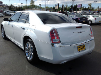 2011 Chrysler 300C  Base