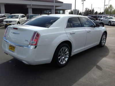 2011 Chrysler 300C  Base