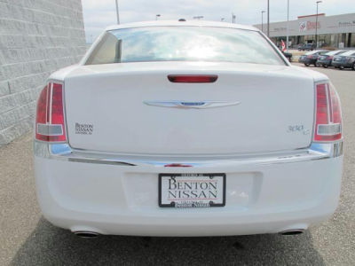 2012 Chrysler 300C  Base