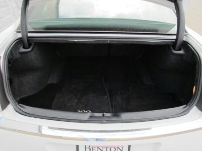 2012 Chrysler 300C  Base