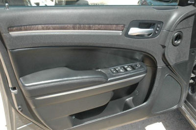 2012 Chrysler 300C  Base