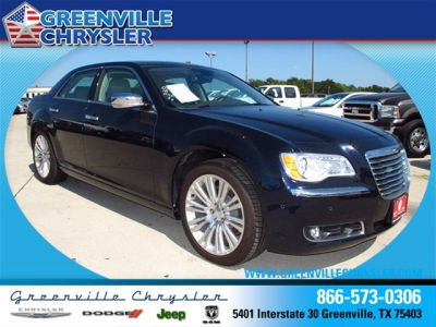 2011 Chrysler 300C  Base