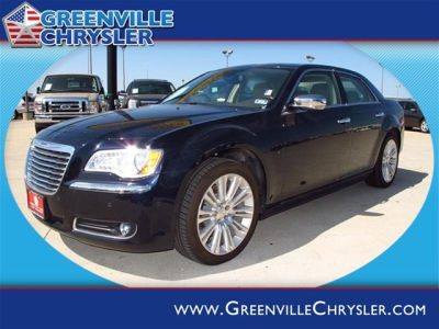 2011 Chrysler 300C  Base