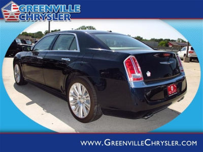 2011 Chrysler 300C  Base