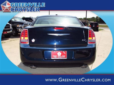 2011 Chrysler 300C  Base