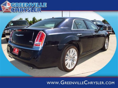2011 Chrysler 300C  Base