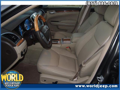 2012 Chrysler 300C  Base